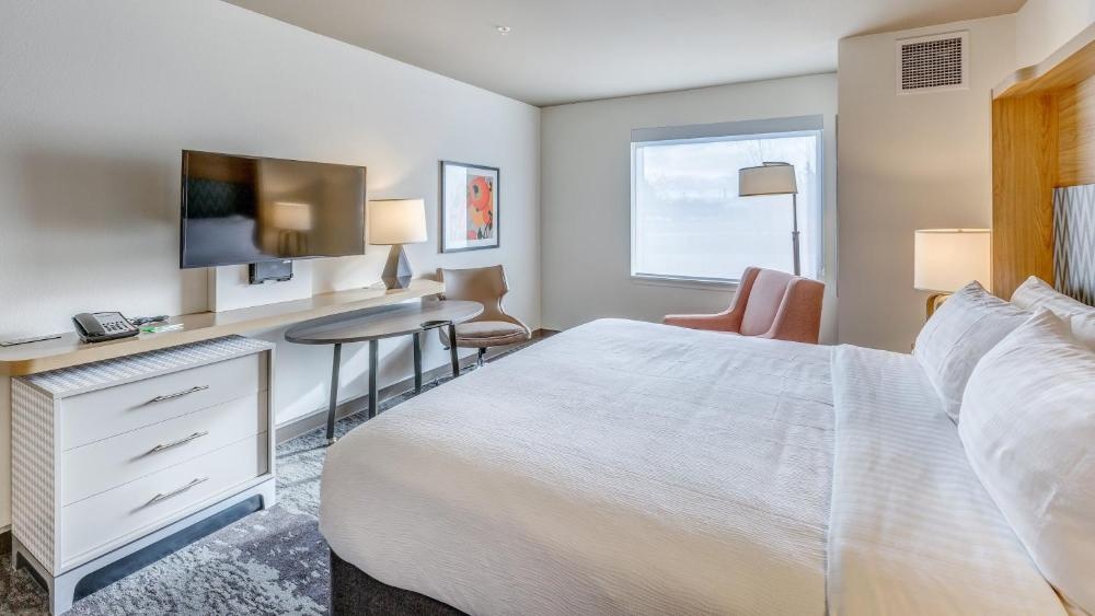 Holiday Inn & Suites Bellingham by IHG Image 11