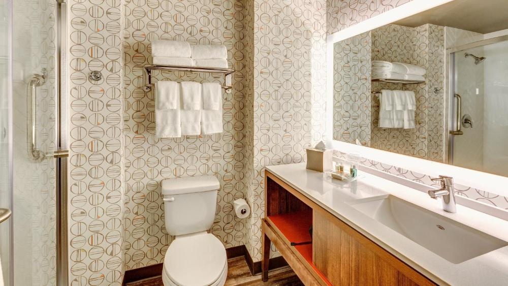 Holiday Inn & Suites Bellingham by IHG Image 48