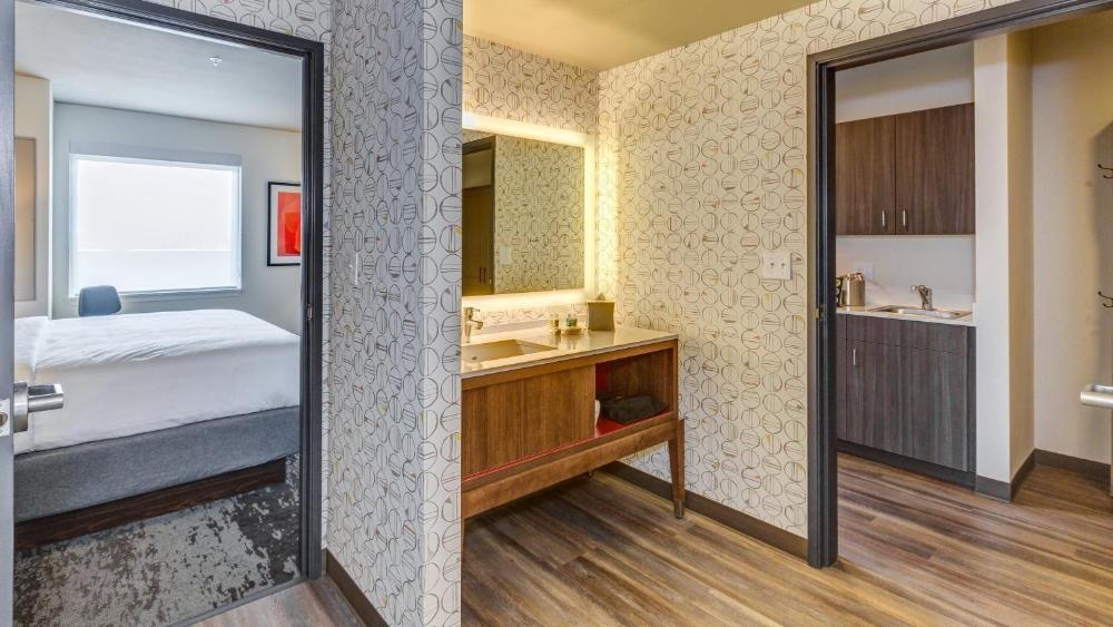 Holiday Inn & Suites Bellingham by IHG Image 56