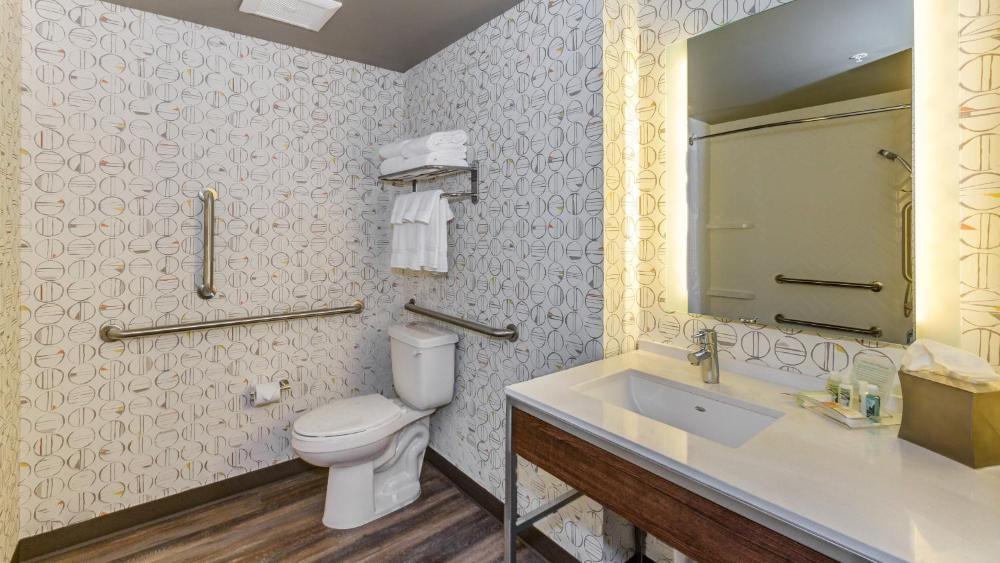 Holiday Inn & Suites Bellingham by IHG Image 85